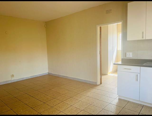 1 bed property to rent in SAVOY ESTATE